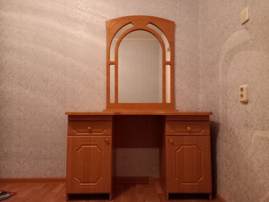 Туалетный столик!