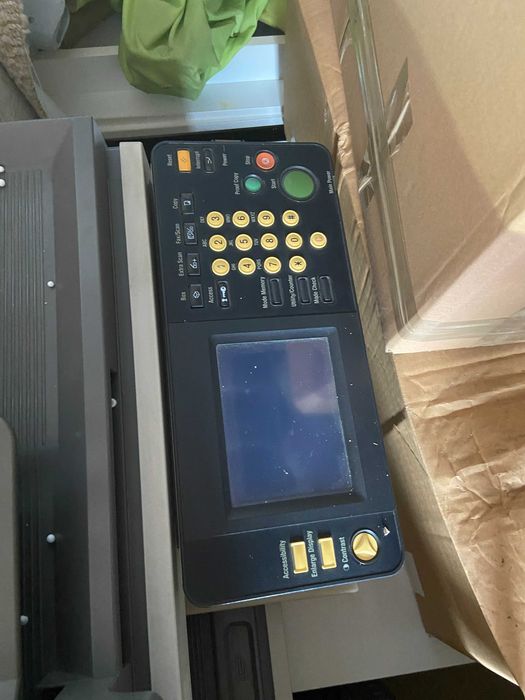 Vând copiator multifuncțional profesional Konica Minolta bizhub 250