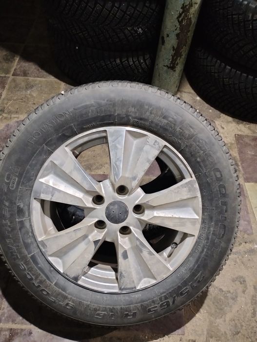 Продам шины в отличном состояний