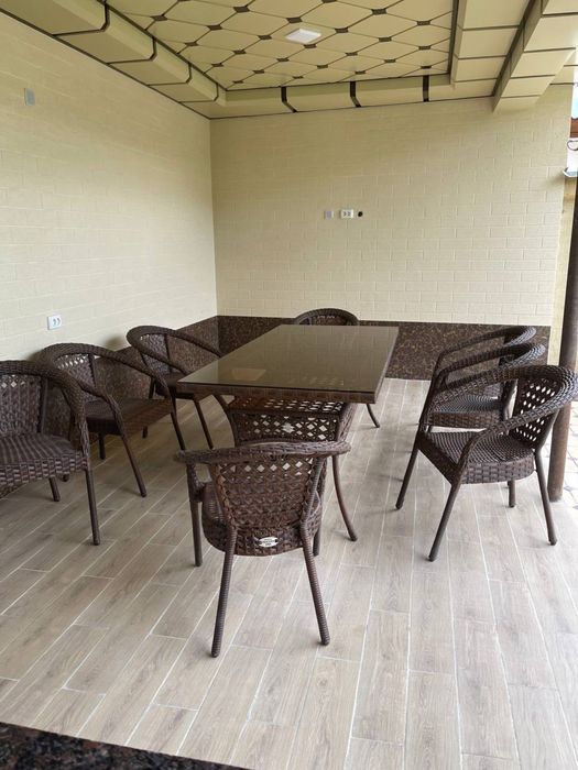 Плетенный стол стул