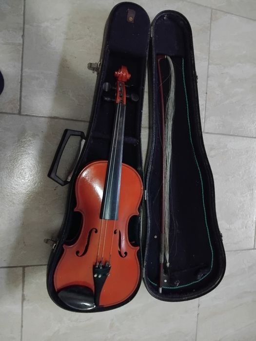 Vioară Reghin de Colecție (Anul 1980) – Instrument Studiu
​Descriere: