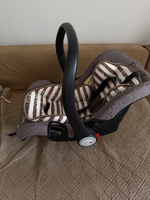 Продам автолюльку 0+