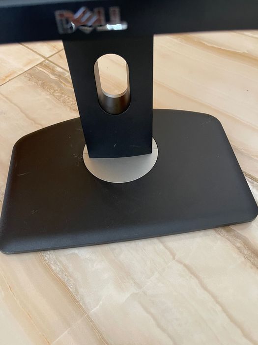 монитор DELL 1080/P