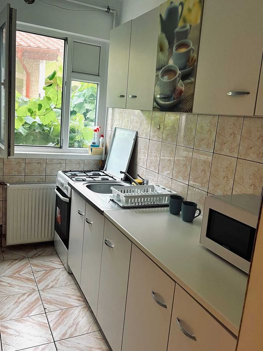 Închiriez apartament 2 camere