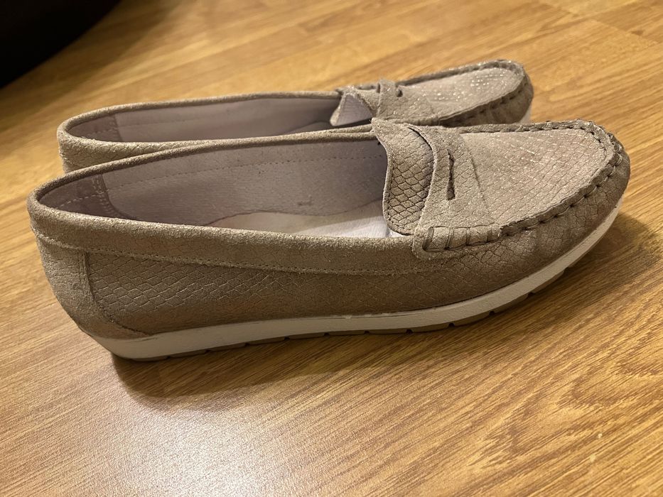 Дамски обувки от естествена кожа