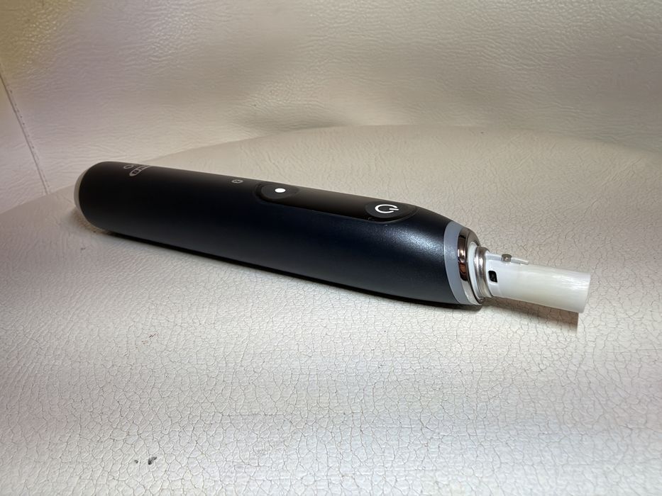 Periuta Oral B io9 Black