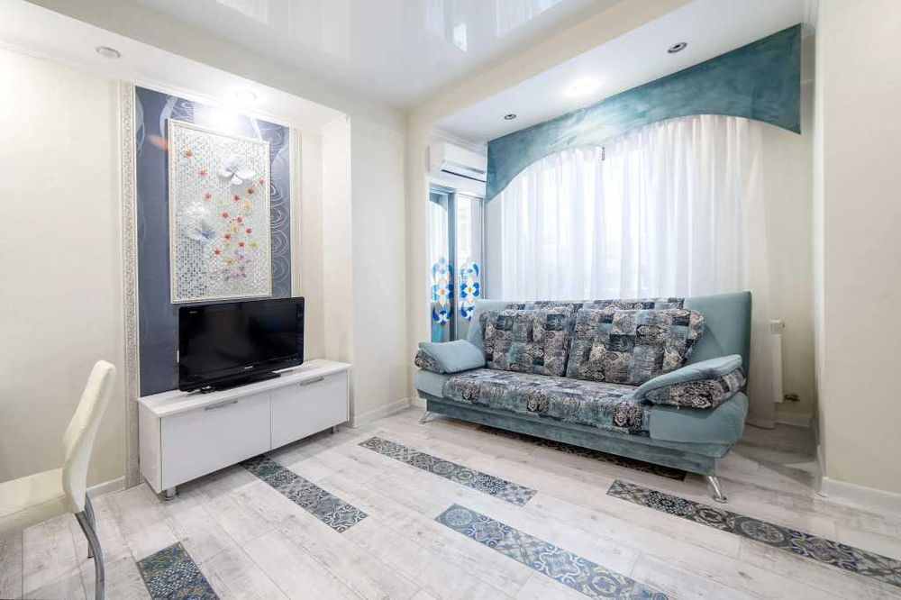 Дава се под наем Двустаен апартамент в София, Център - 64 кв.м за 688.5 € - Снимка #3