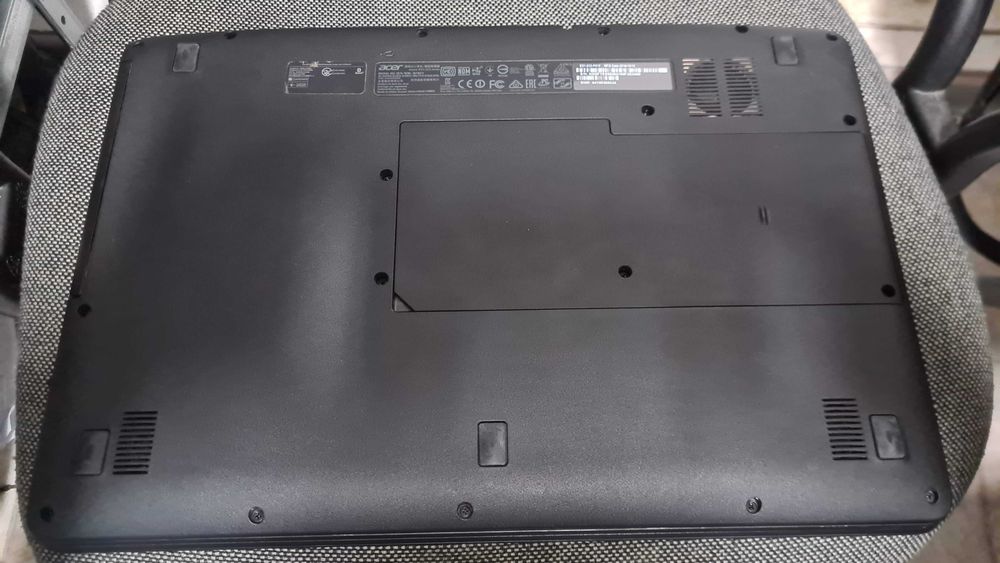 Acer Aspire ES1-533-P9YF с чисто нова батерия