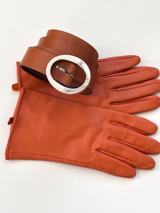 Оранжеви кожени ръкавици и подарък шал