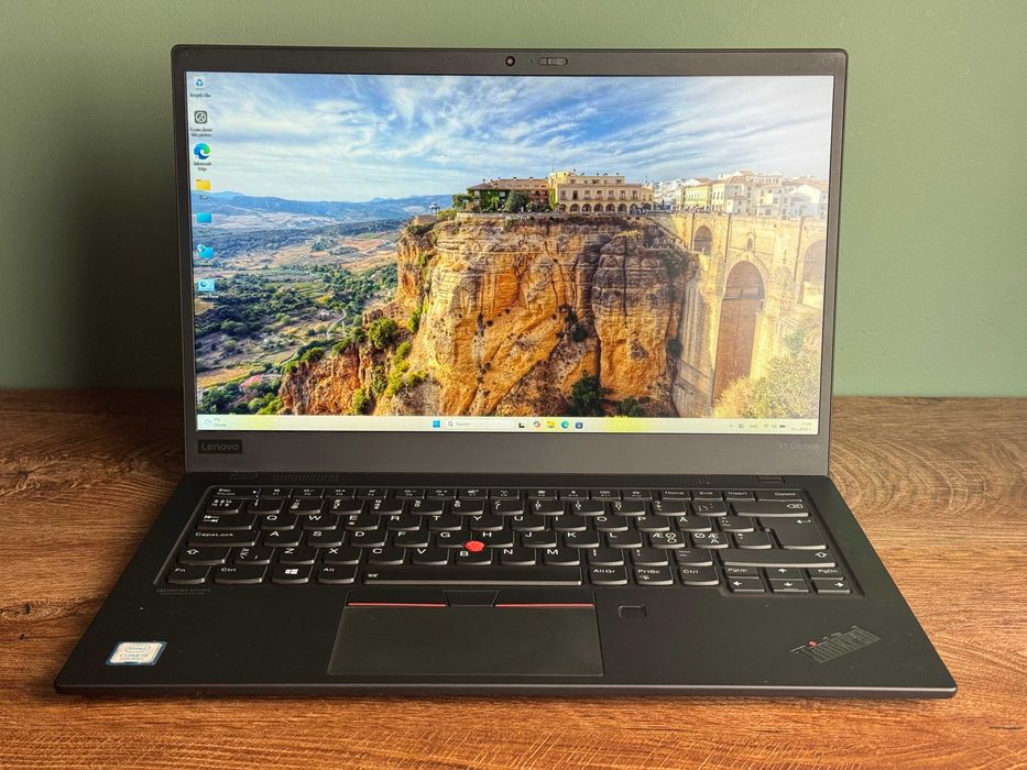 Лаптоп Lenovo Thinkpad X1 Carbon G7 i5-8265U/8GB/256GB NVME/14" FullHD