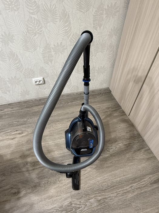 Пылесос Philips PowerPro Activ 2000w