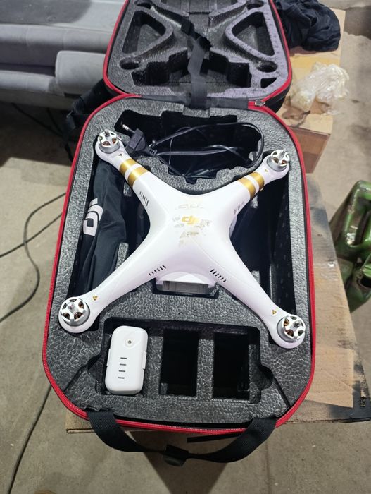 Dji PHANTOM 3 квадрокоптер