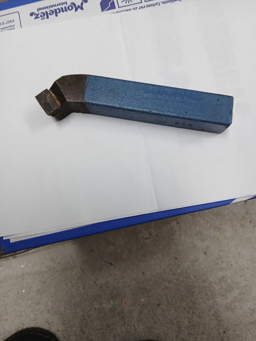 Стругарски нож Р 30