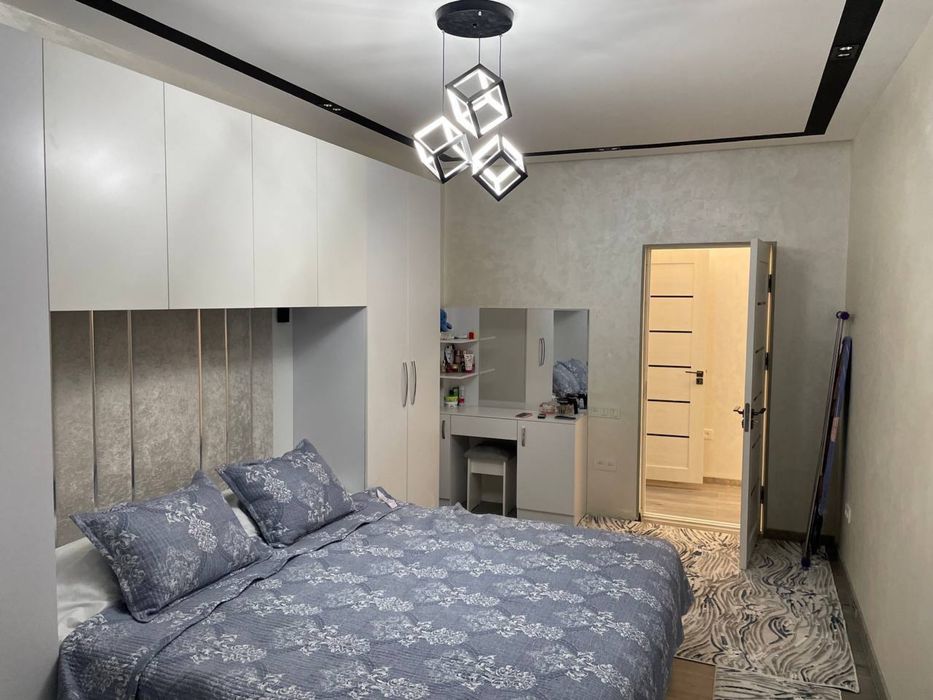 Bez makler ikki xonali kvartira ijaraga beriladi hamma sharoitlari bor