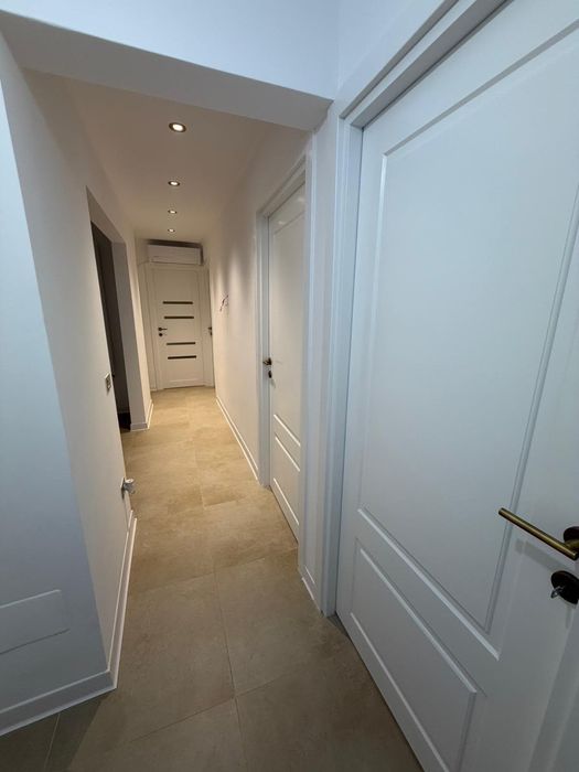 Apartament 3 camere modern, decomandat, complet renovat – etaj 2, Focșani