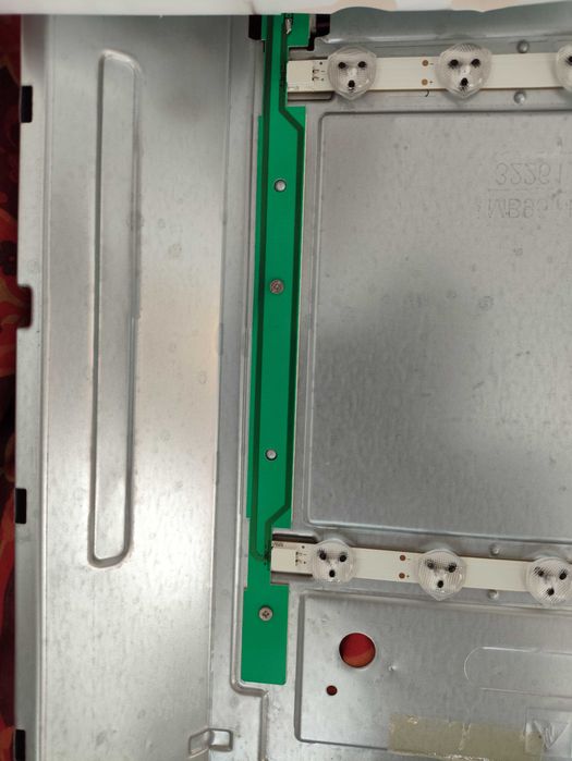 Телевизор Hitachi 32 на части