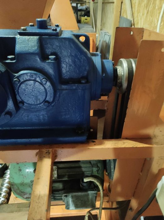 presa ulei floarea soarelui , rapita ,dovleac si alte seminte !