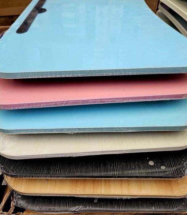 Складной столик — стильный и компактный! Легко складывается, идеален