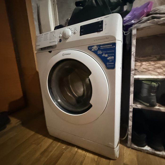 Отдам стиральную машинку