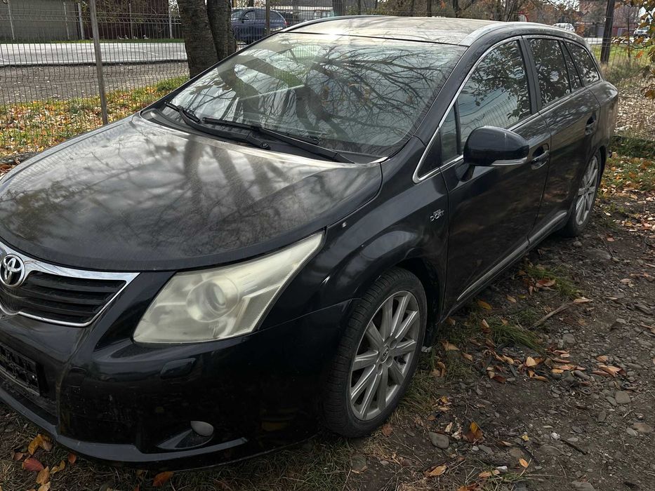 Dezmembrez Toyota Avensis T27 2,2 d-cat 2010 euro 5  !