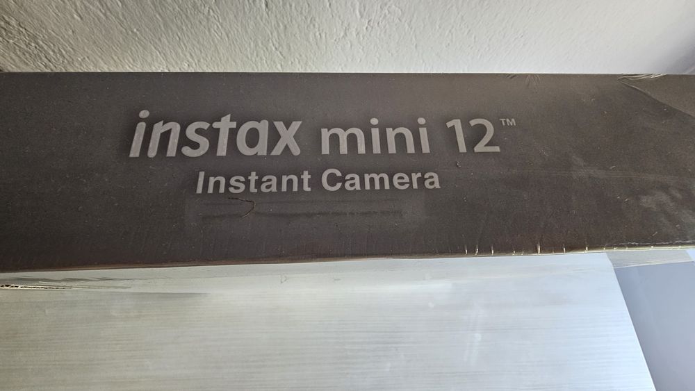 Fujifilm Instax Mini 12 Bundle Box