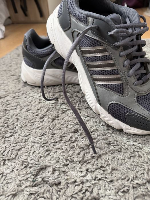 Adidas маратонки