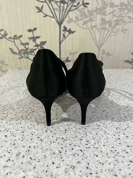 Продам босоножки туфли летние