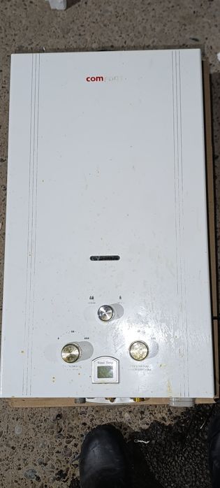 Продам два газовых водонагревателя