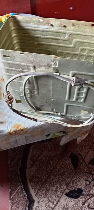 Продаётся испаритель для холодильника и фруктовый ящик от холодильника