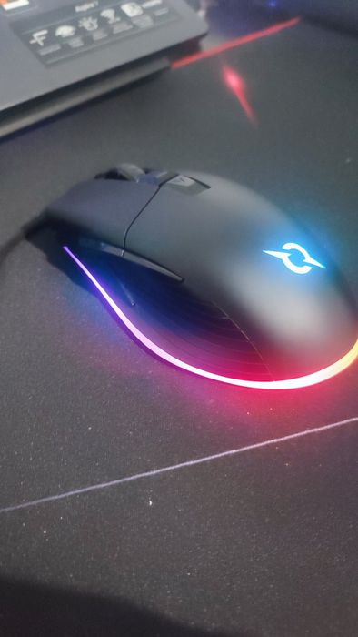 Vând mouse aqirys acrux in stare foarte bună