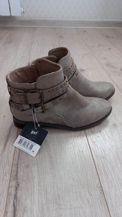 Продам осенние полусапожки