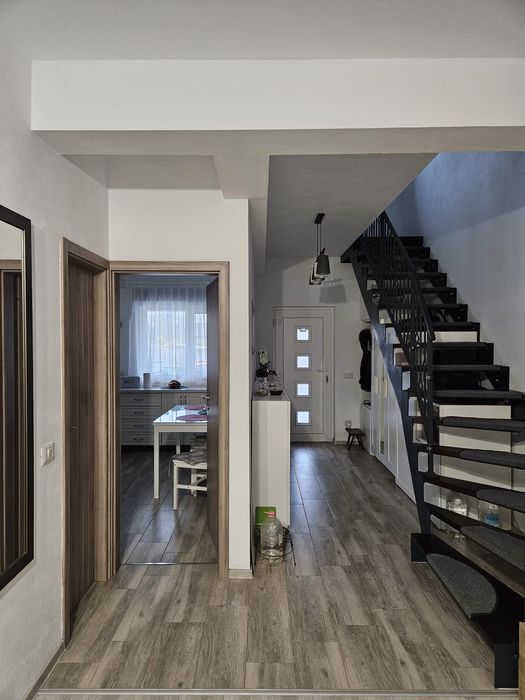 Proprietar, vând 3 camere intr-un triplex, în Sanandrei, complet mobilate și utilate