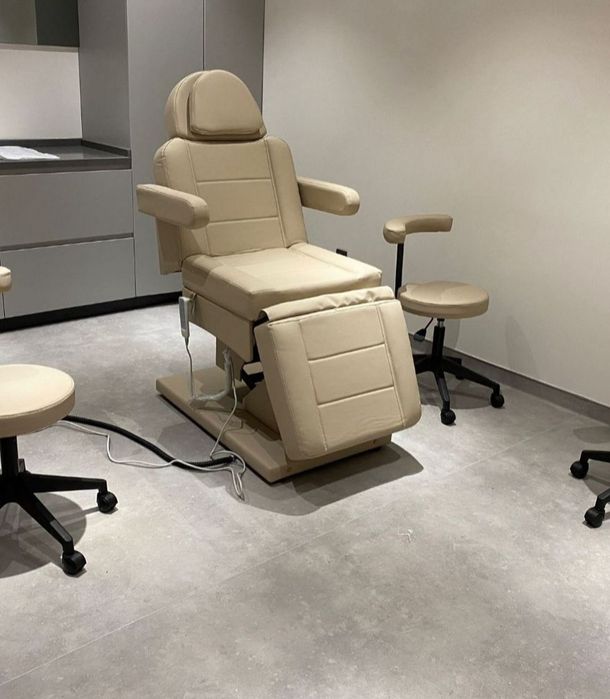 Електрически масажни/процедурни кушетки с 3 мотора
Електрическа масажн