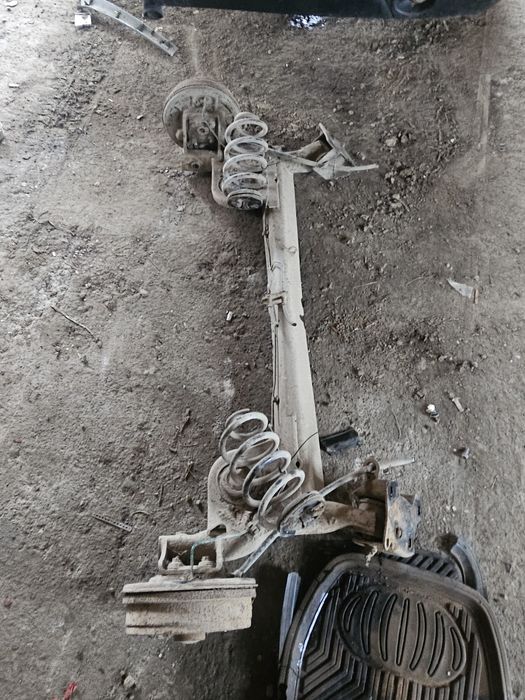 Punte spate Dacia Logan MCV 2008