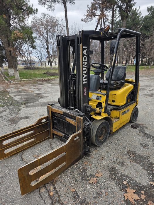 Автокара HUNDAI 15D 7E