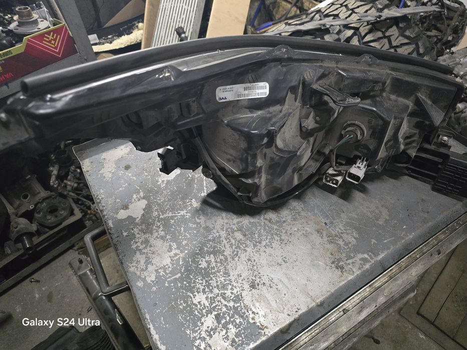 Фара левая Subaru Forester 2019