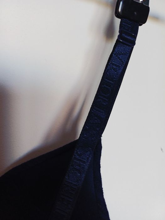 Сутиен Victoria's Secrets 70 B нов