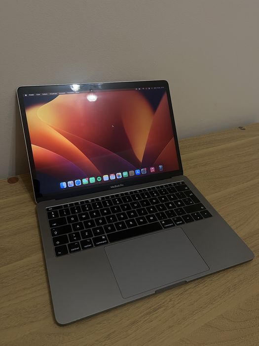 Macbook Pro 2017 13inch 256gb