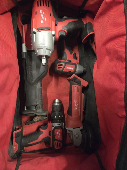 Set scule milwaukee 18 V