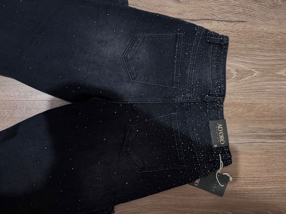 Нови дънки с камъни