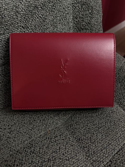 Нов оригинален несесер Yves Saint Laurent YSL Beauté – червен