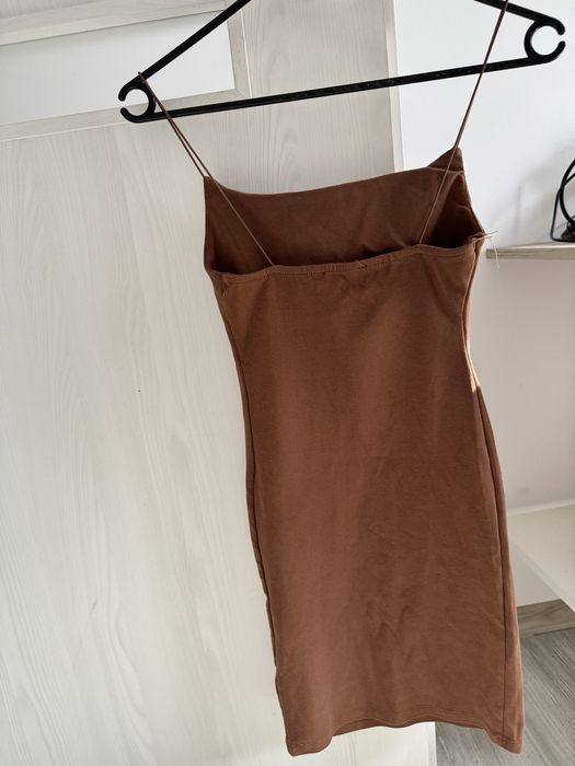Rochie Pull&Bear maro cu bretele subțiri, mărimea S