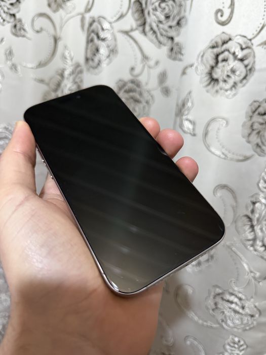 iPhone 15 PRO Natural Titanium bateria 98%