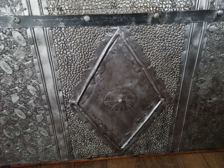 Стар дървен сандък/ракла/скрин