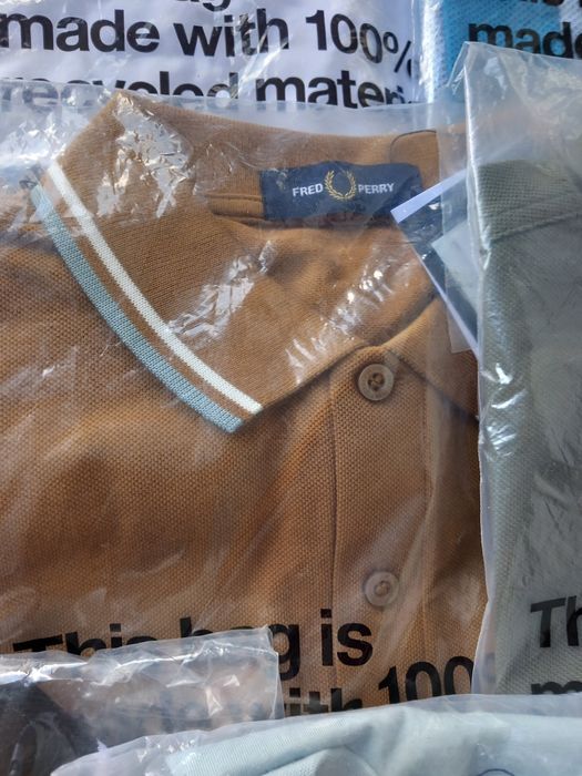 Tricou Fred Perry.