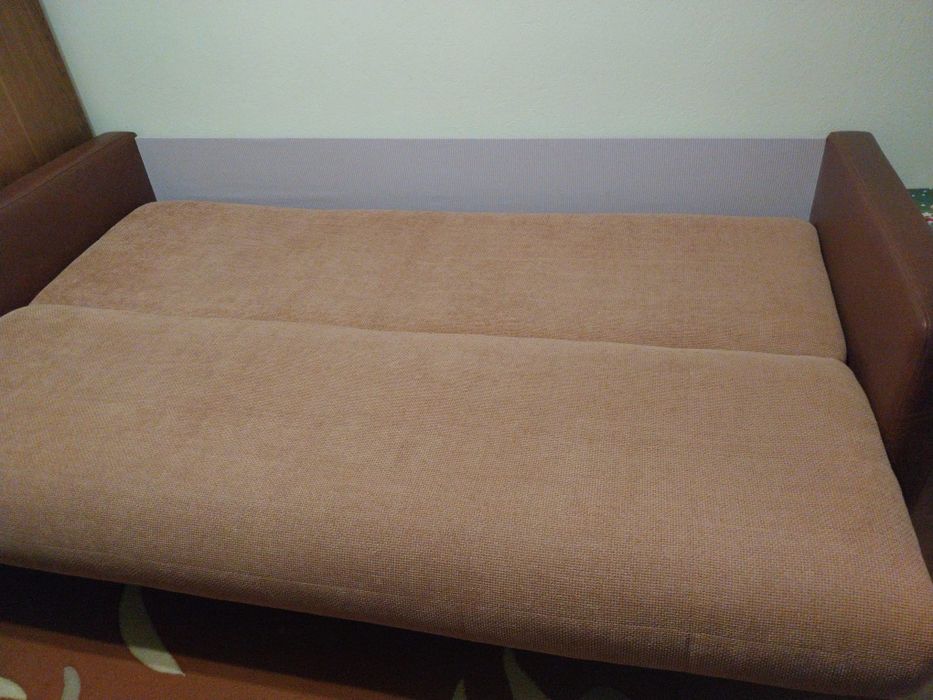 Vând canapea extensibila