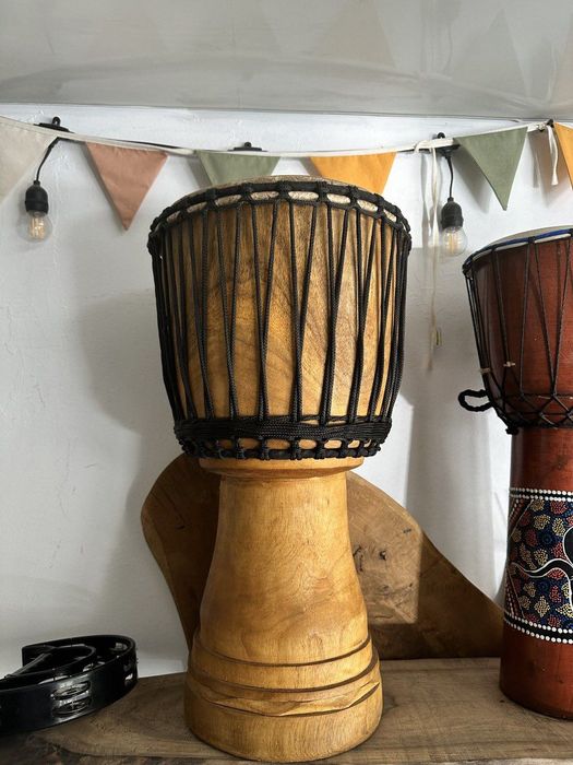 Африканский барабан джембе из Ганы