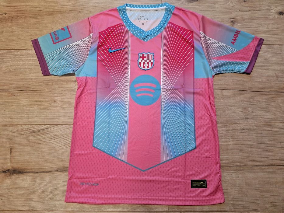 Футболна фланелка на Ламин Ямал #Барселона – специално издание!!!