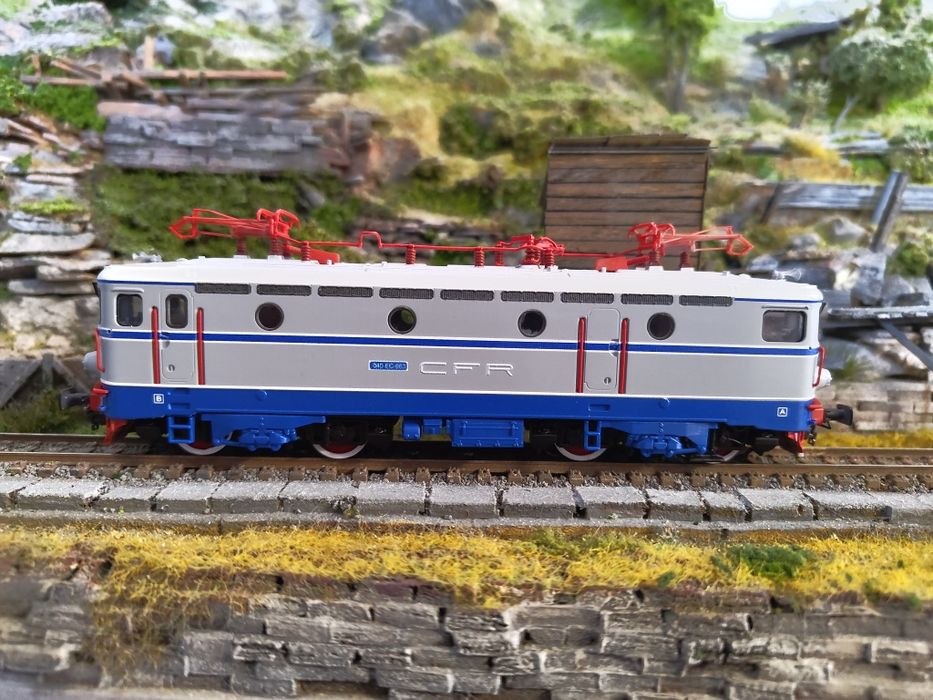 Locomotiva 040 ec CFR trenulet machetă scara HO
