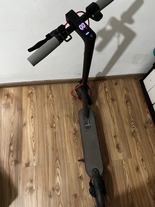 Trotineta electrica AOVO M365 GO, viteza maxima de 31 km/h, distanta m